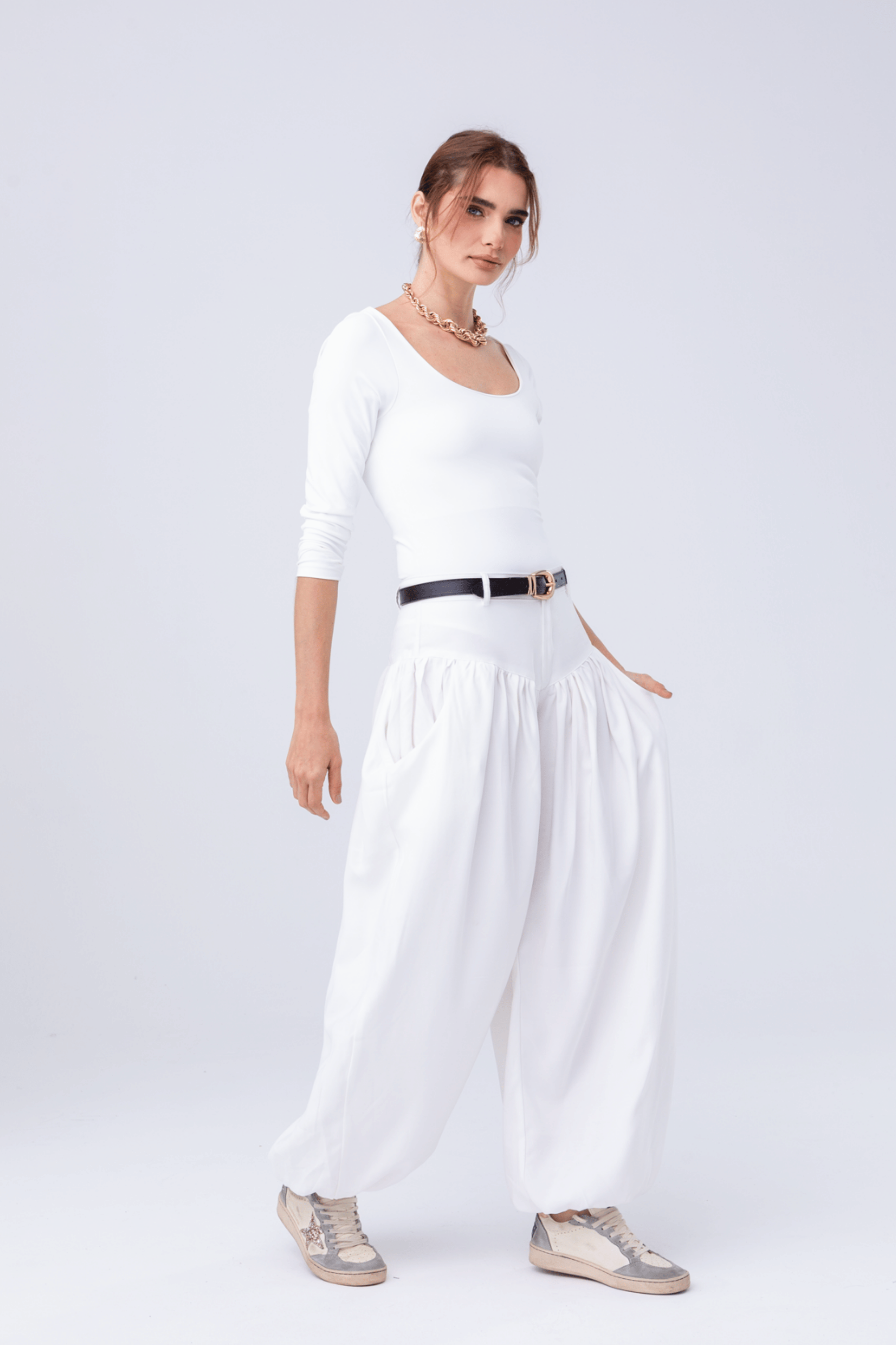 PTJ30531900 blusa con hombros destapados y manga larga