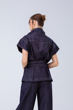 PTJ88170100 chaleco azul con bolsillos  con pantalón azul