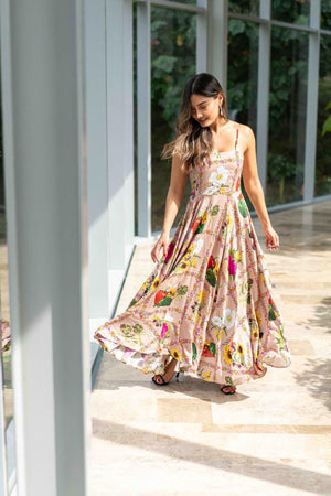 Vestido largo con estampado de verduras 