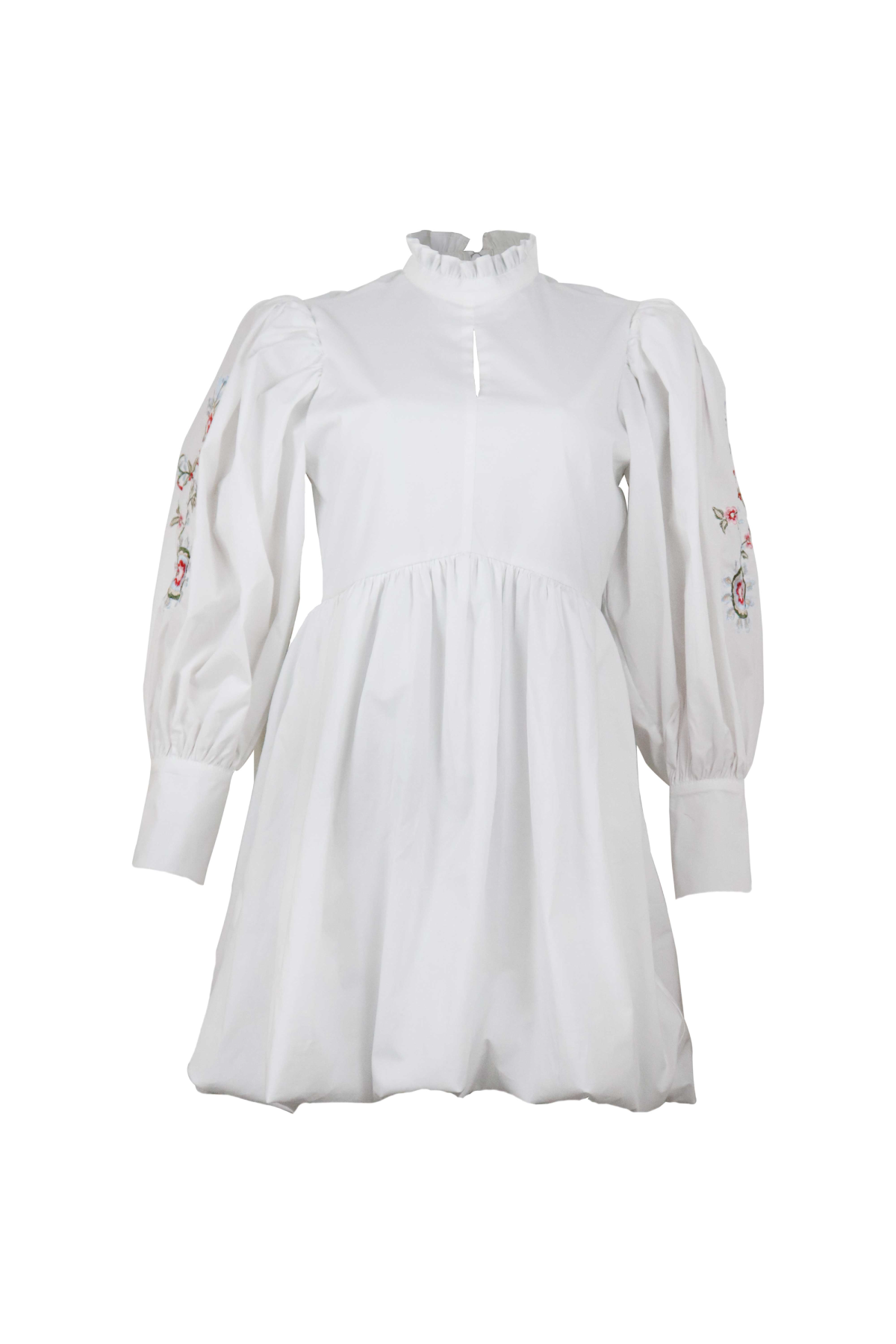 Vestido blanco con bordados.