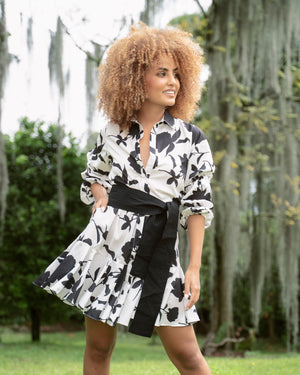 Vestido corto blanco.
