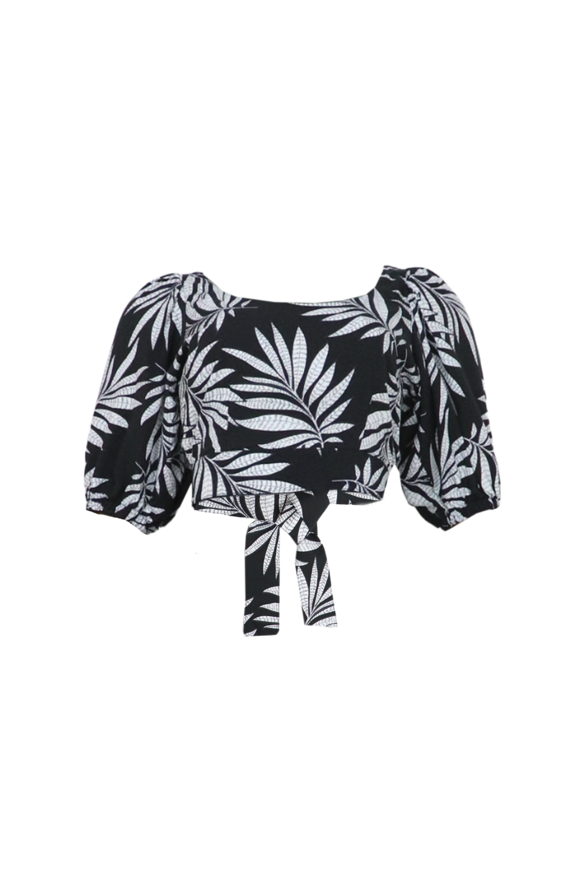 Blusa tipo crop top con mangas midi en estampado negro y blanco.
