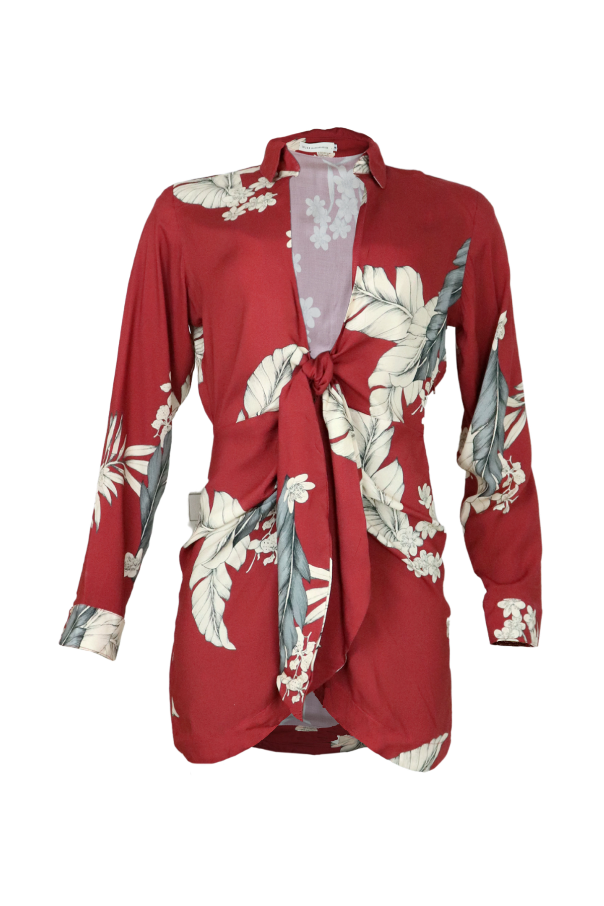 Vestido vinotinto, corto con escote y manga larga.