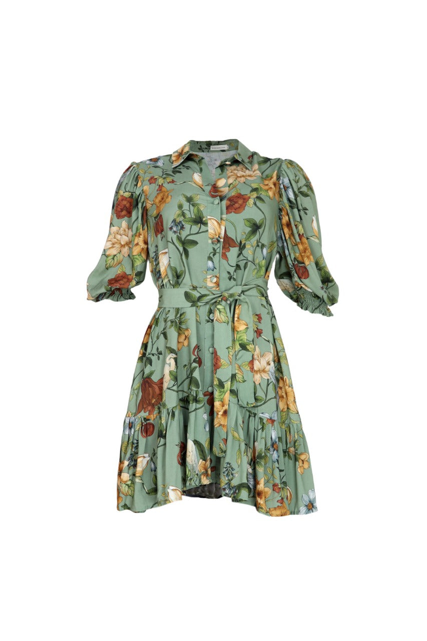 Vestido corto con botones y cintuón en estampado verde.