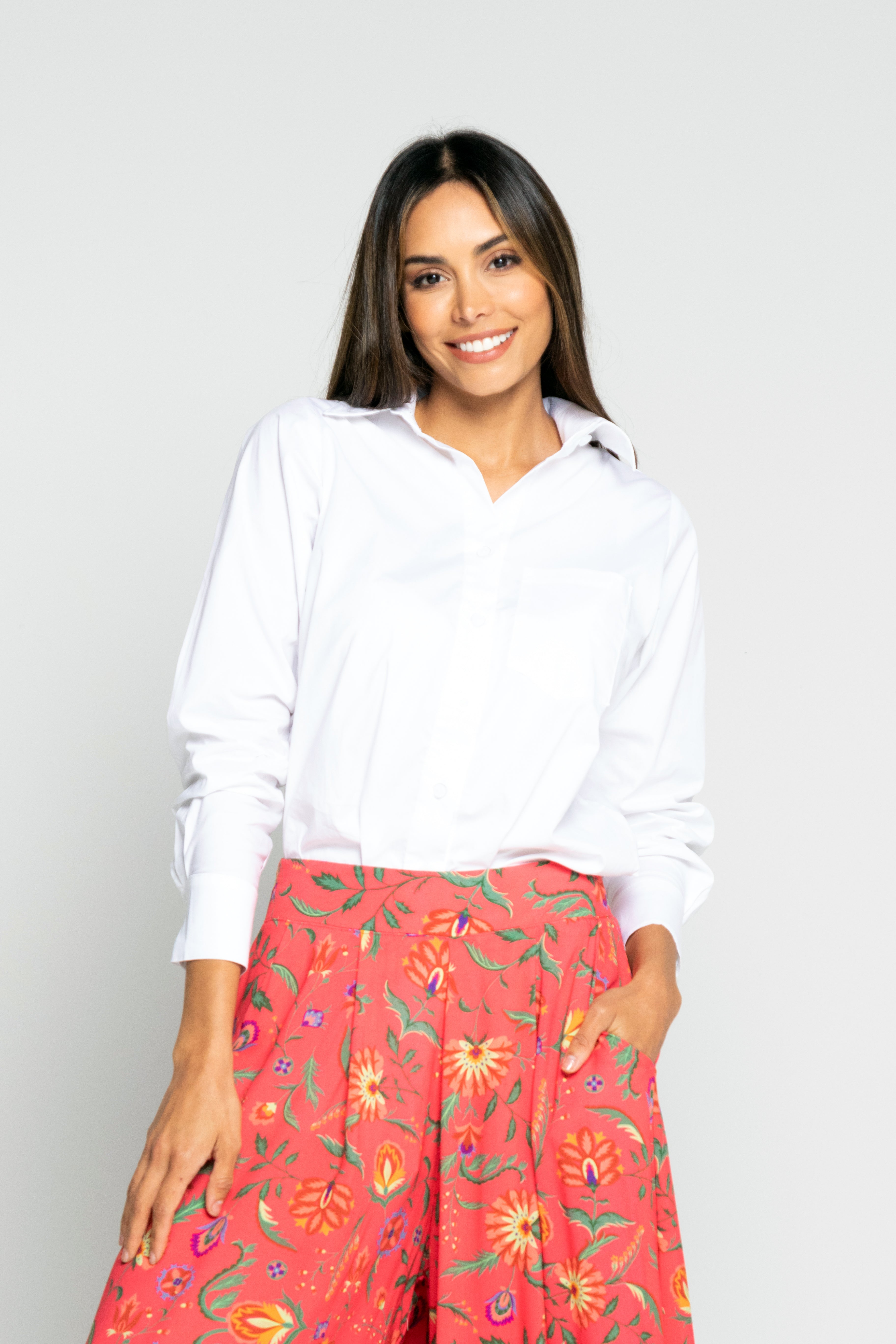 Pantalón palazzo con bolsillos