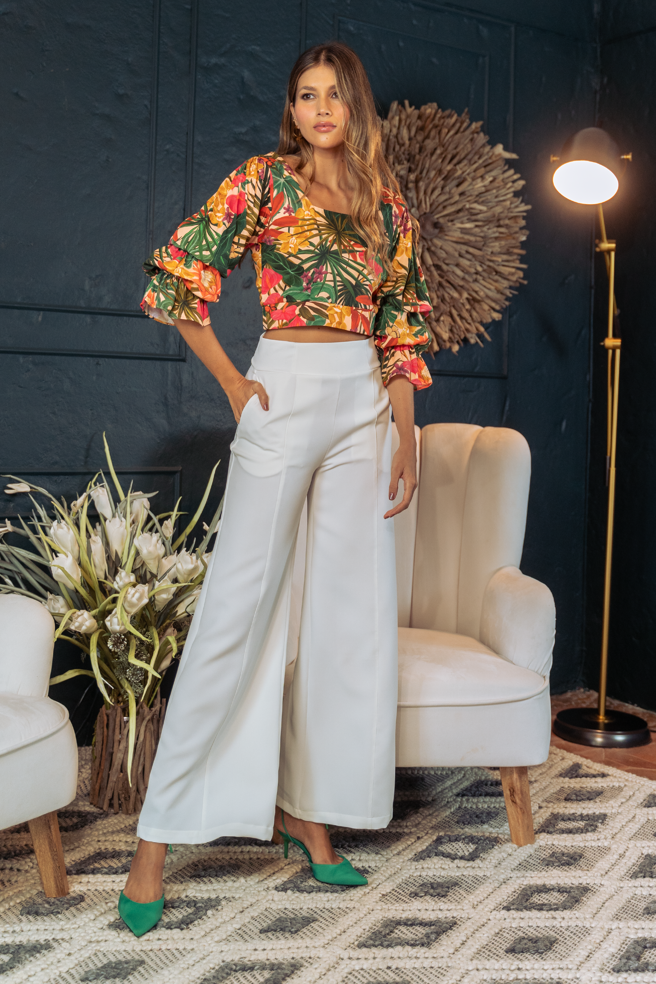 Cinturon Cafe Pantalon Negro Blusa Gris Mujer Blusa Guadalupe