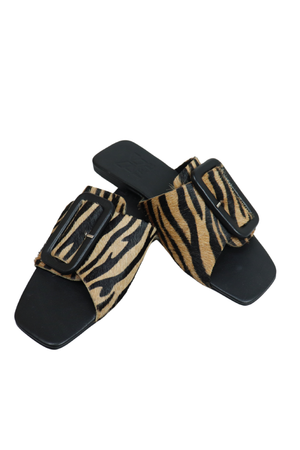 Sandalias con print de animal 