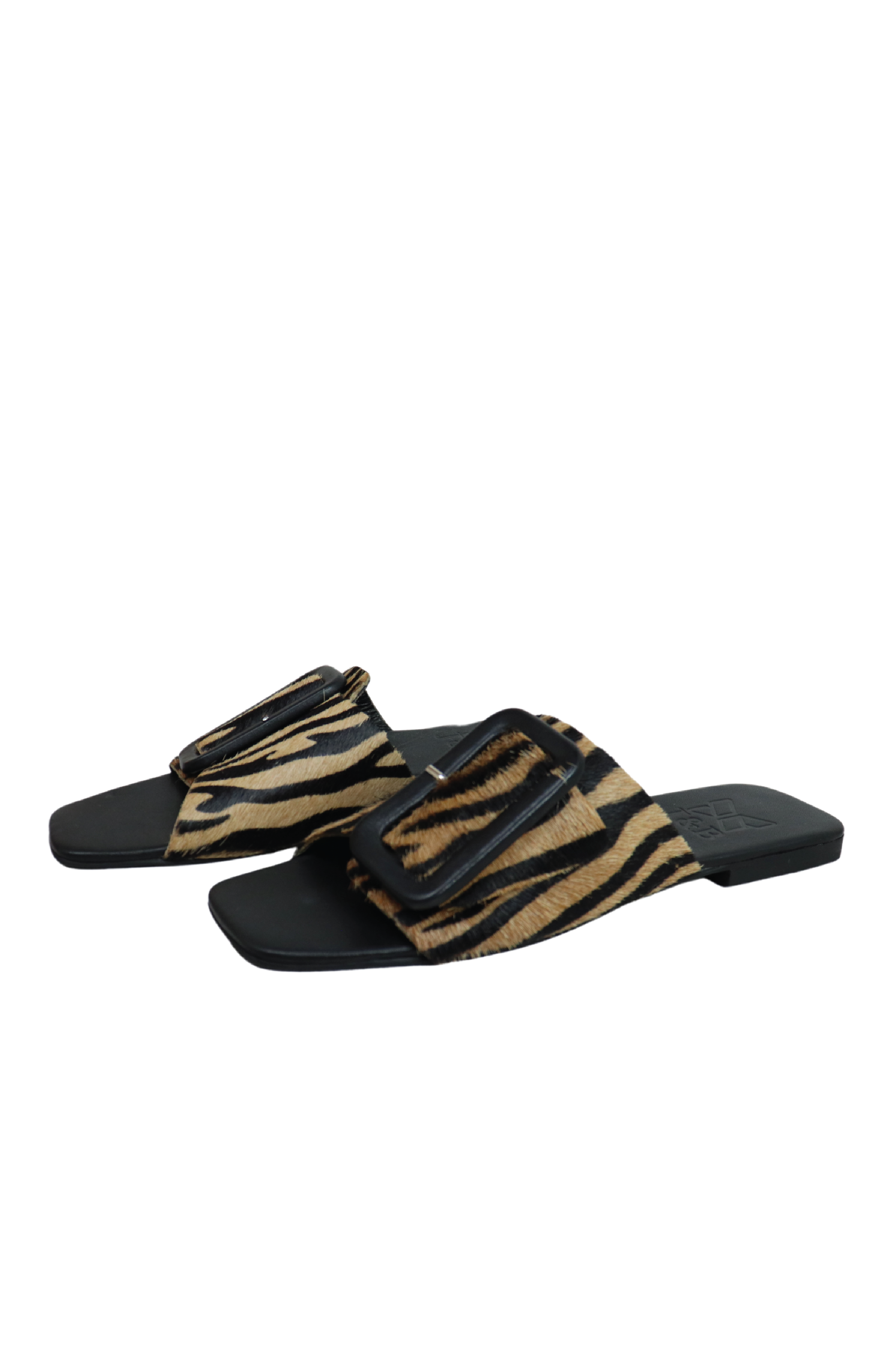 Sandalias con hebillas y animal print