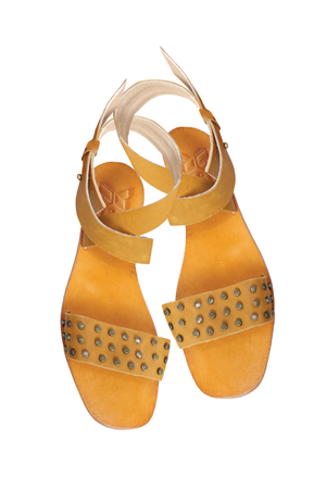 Sandalias color miel con taches