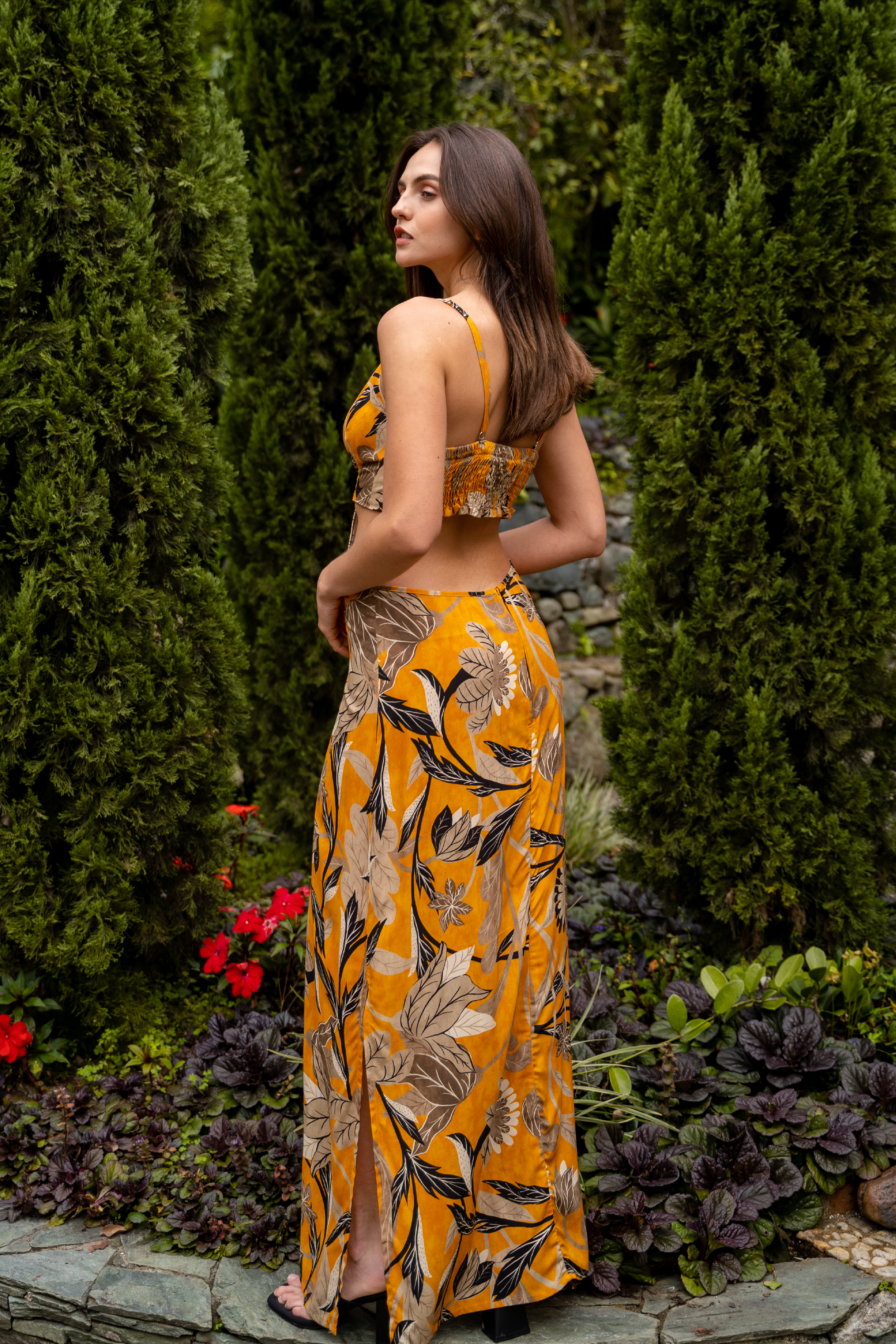 Vestido corte en la espalda 