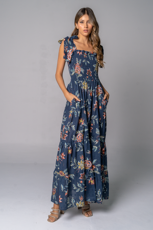 Vestido largo estampado de tiras