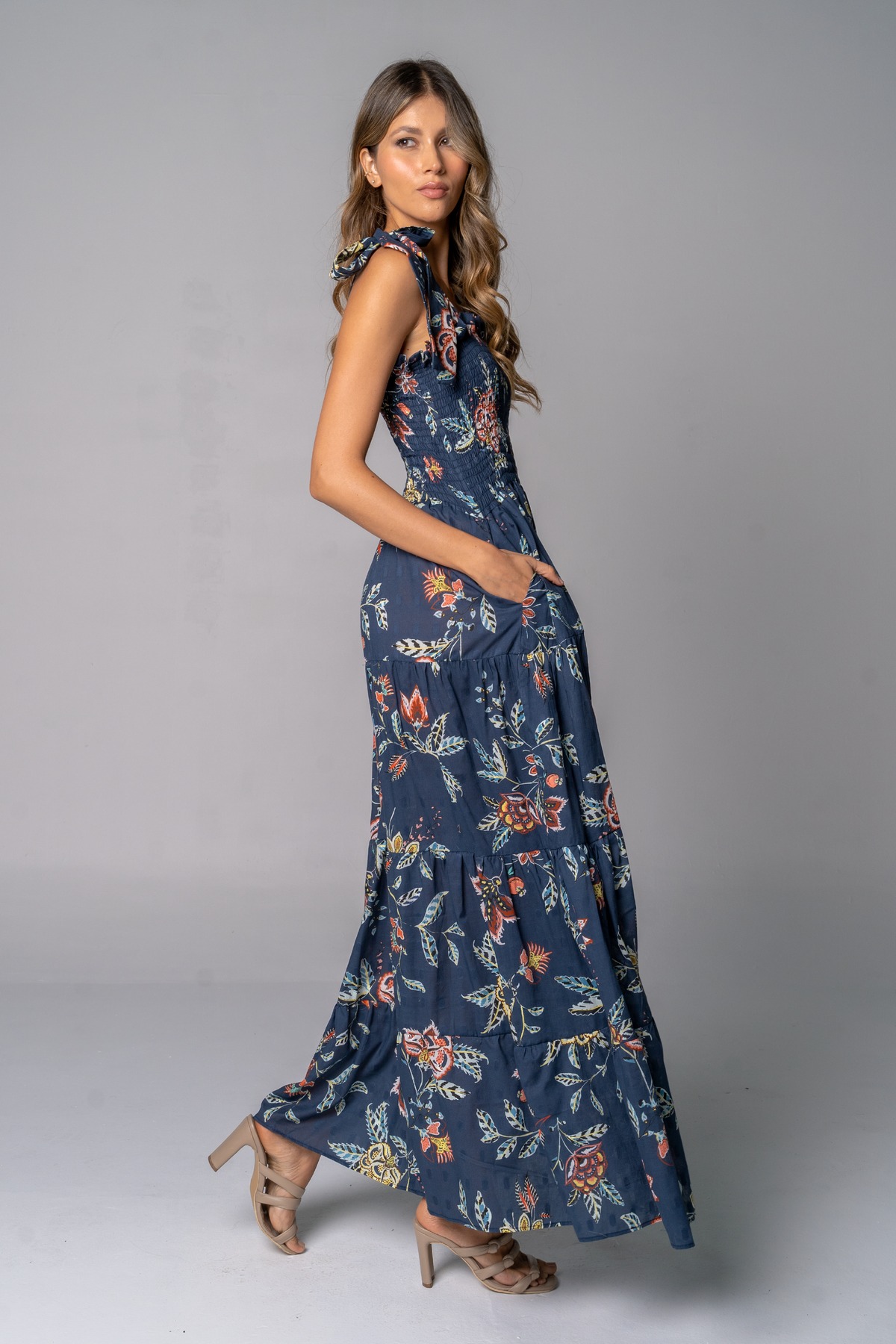 Vestido largo estampado azul oscuro