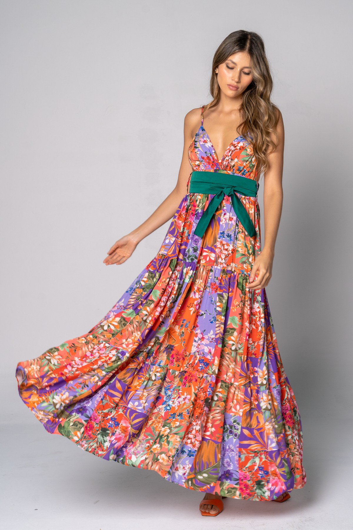 Vestido largo con cinturón