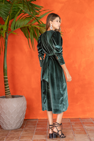 vestido terciopelo verde midi