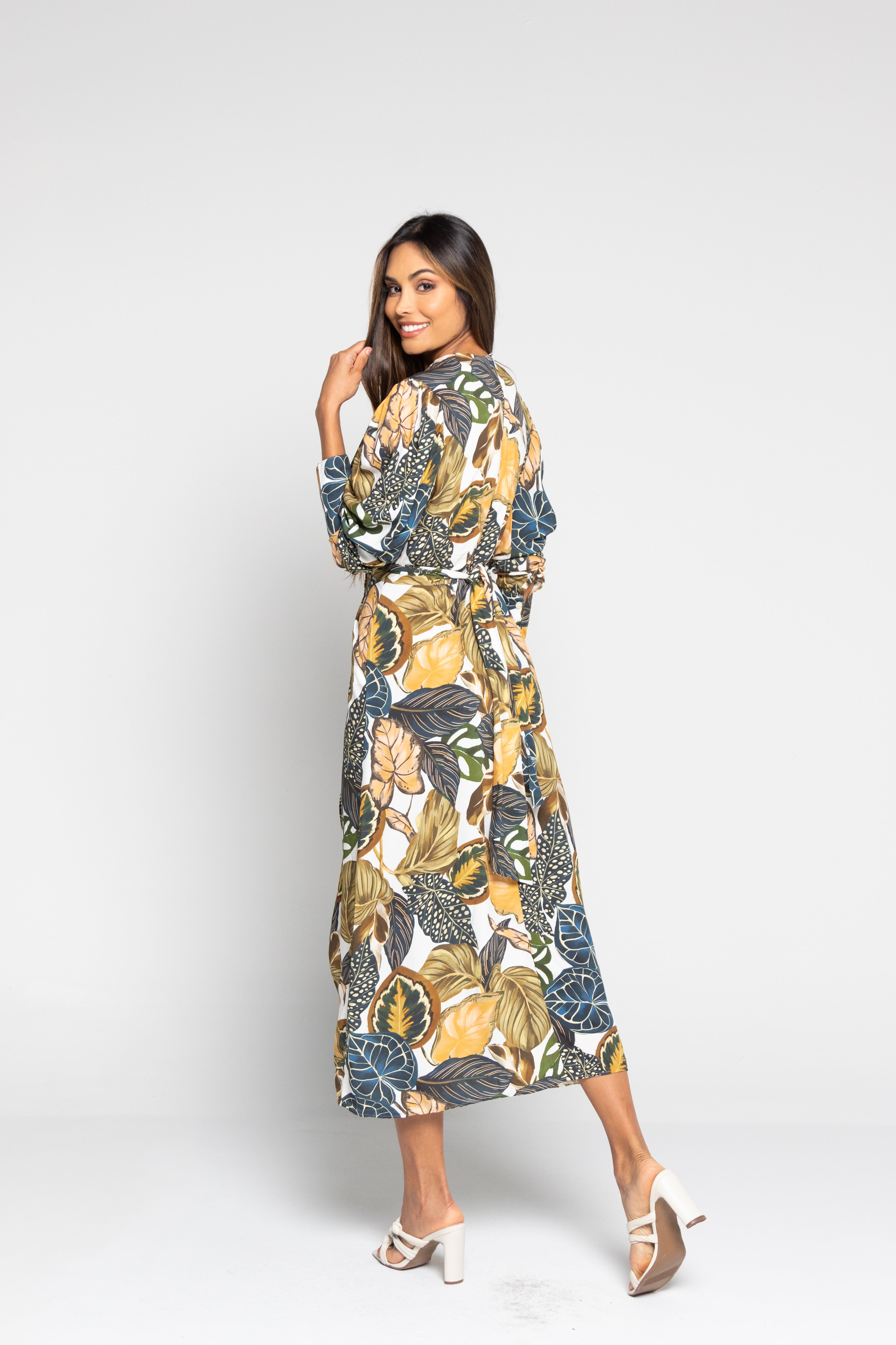 Vestido estampado con lazos